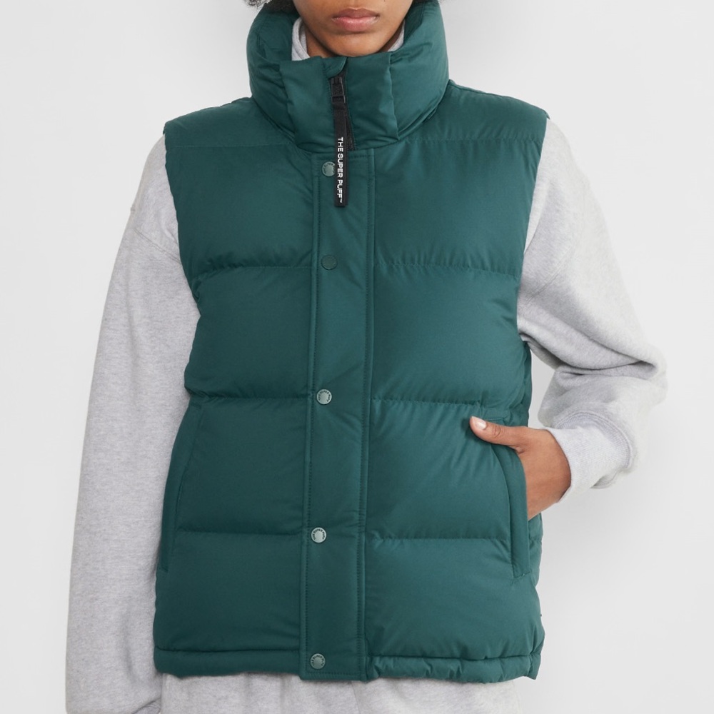 Aritzia TNA Super Puff ClimatteVest Herbage Green Medium | - Picture 2 of 10
